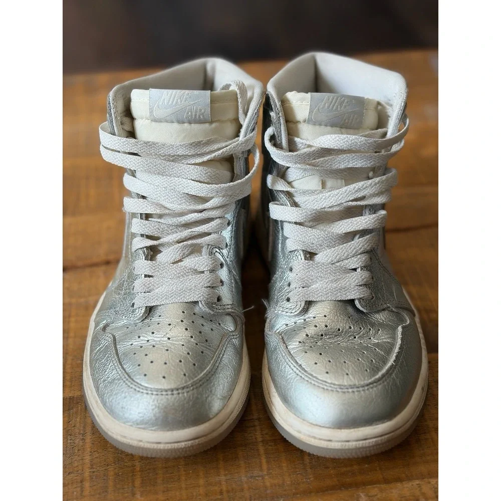 Air Jordan 1 Retro OG‎ High Chrome Women's FN7249-001 Size 7 Silver